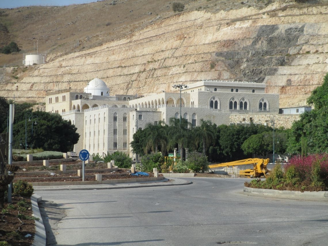 Nabi Shu'ayb’s grave, traditionally identified with the biblical Jethro, close to Kfar Zeitim, where according to tradition Elisha ben Abuya is buried. Photo: Dr. Avishai Teicher, Pikiwiki Israel