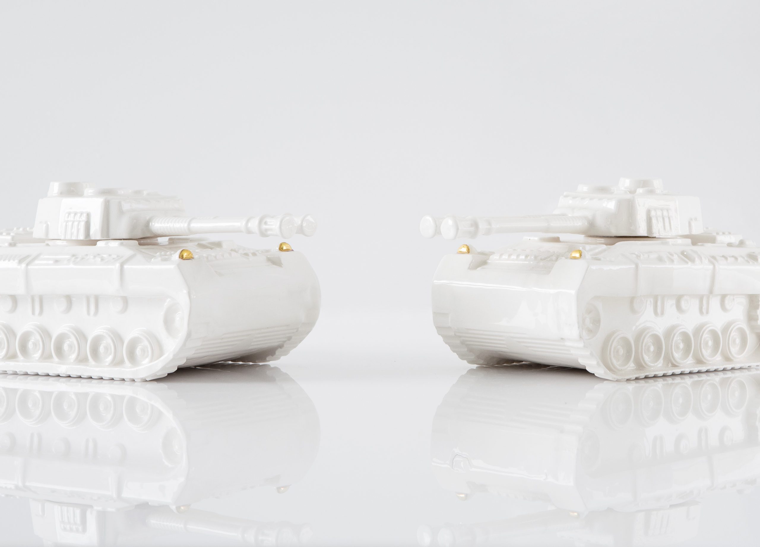 Tank with a Golden Target-2