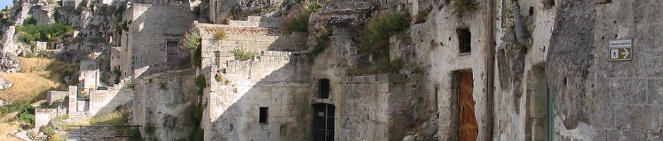 מאטרה קרלו: כך הפכה “הבושה של איטליה” לבירת התרבות האירופאית בזכות סופר יהודי אחד